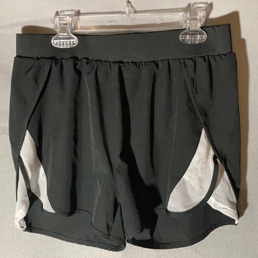 NWOT COOrun running shorts Sz M